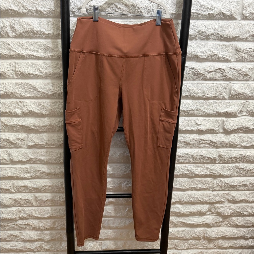 Avalanche Rust-Brown High-Rise Cargo Leggings